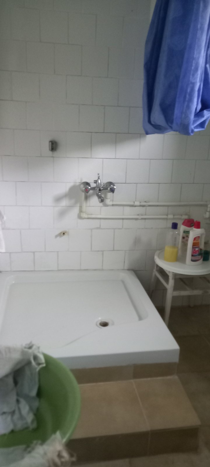 Prodajem kucu u centru Perleza