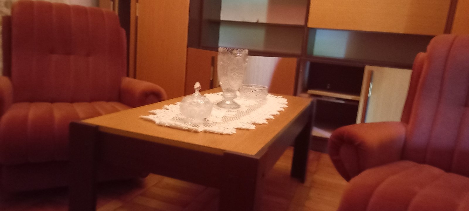 Prodajem kucu u centru Perleza