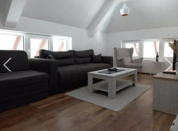 Prodajem apartman u centru Divcibara