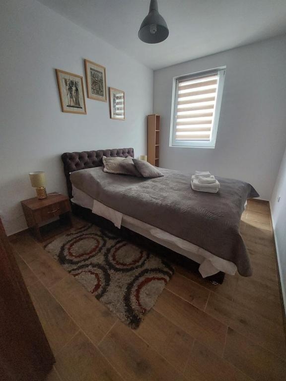 Prodajem apartman na Srebrnom jezeru