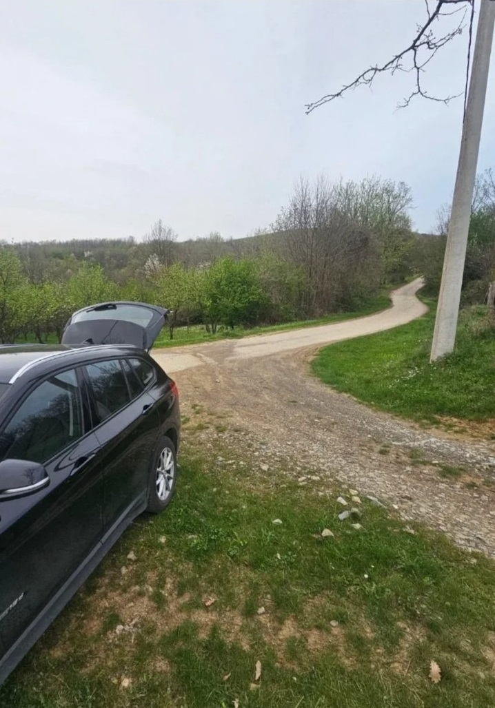 Prodajem gradjevinski plac-Kosmaj