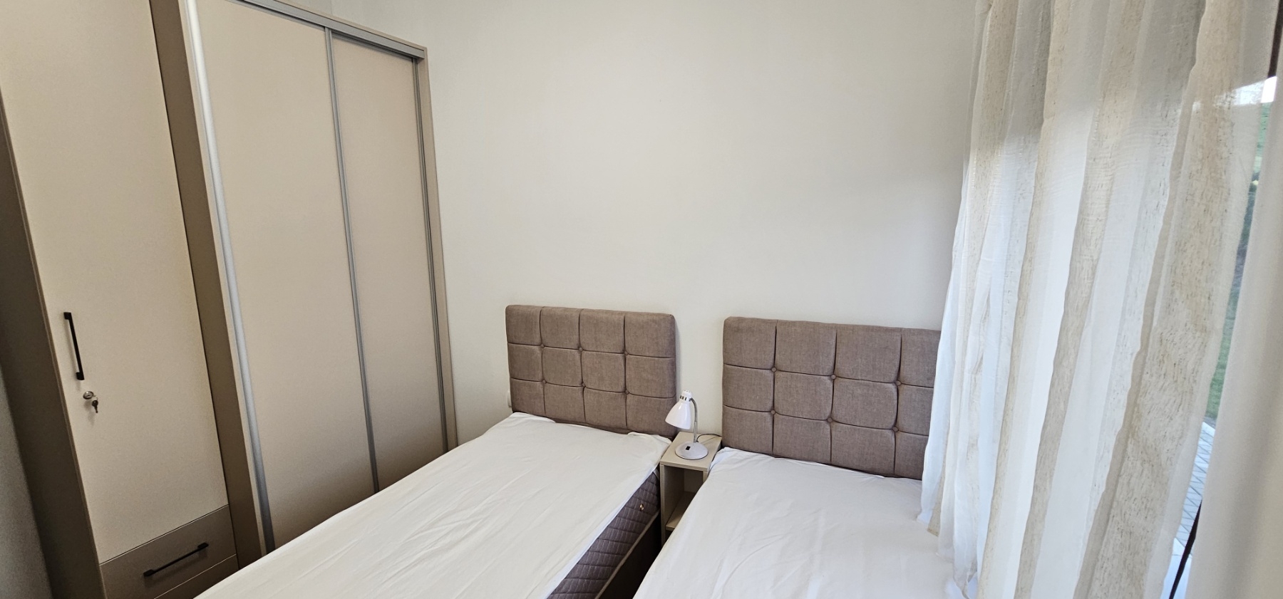 ELITNA LOKACIJA LUX TROSOBAN STAN NA PRODAJU