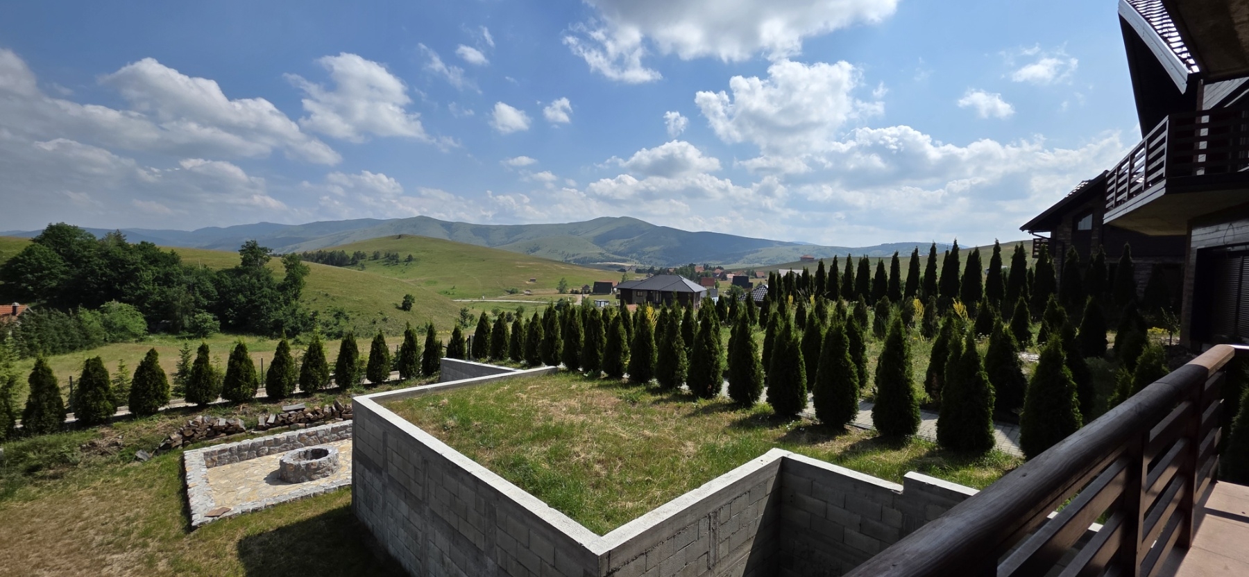 ELITNA LOKACIJA LUX TROSOBAN STAN NA PRODAJU