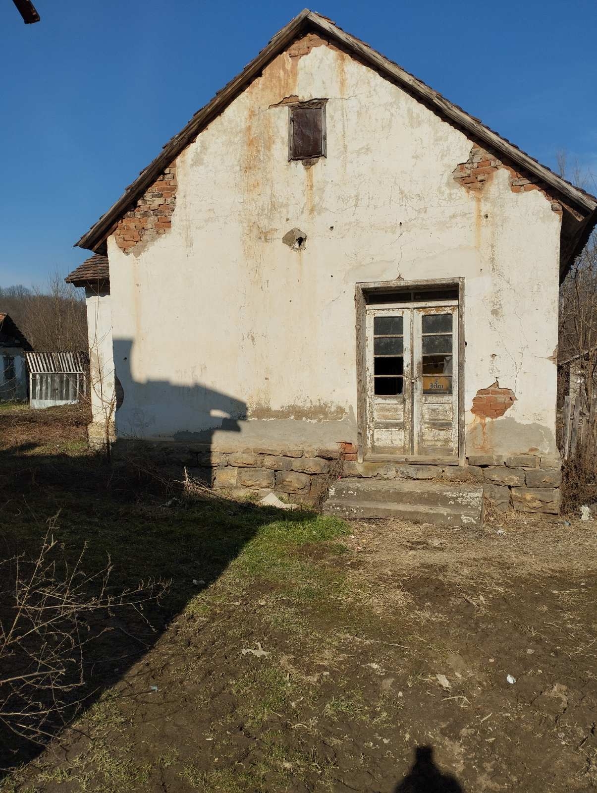 Prodajem kucu u Beloj Crkvi-Krupanj