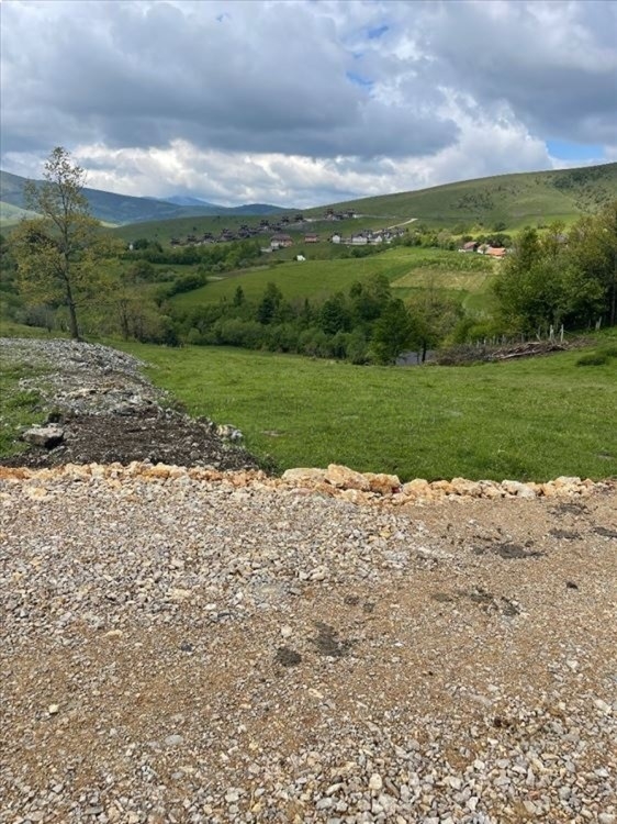 Prodajem plac na Zlatiboru