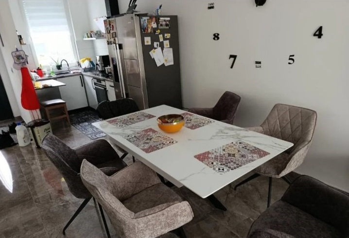 Prodajem luksuznu kucu u Novom Sadu