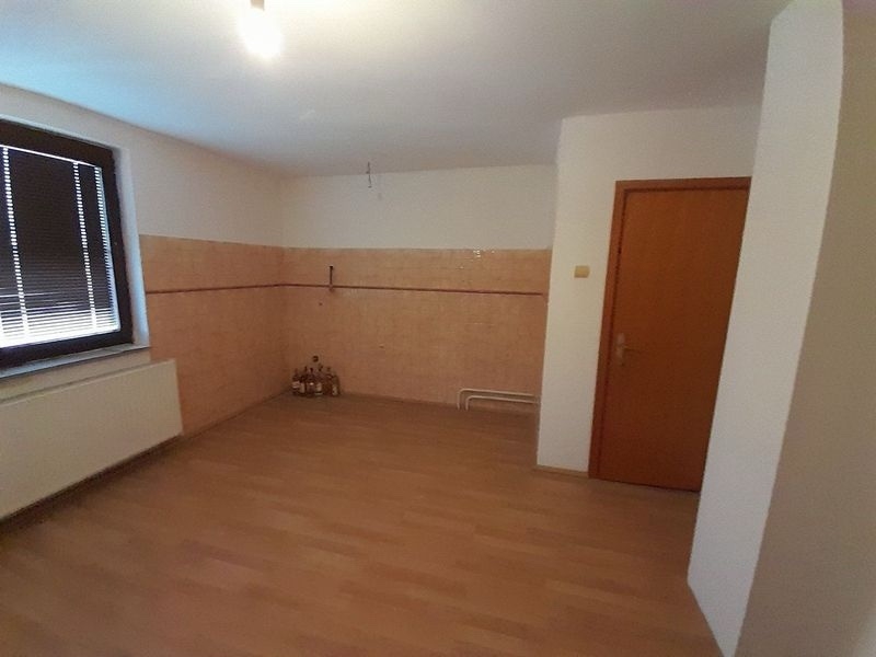 Prodajem kucu u Čelarevu-jedinstvena ponuda