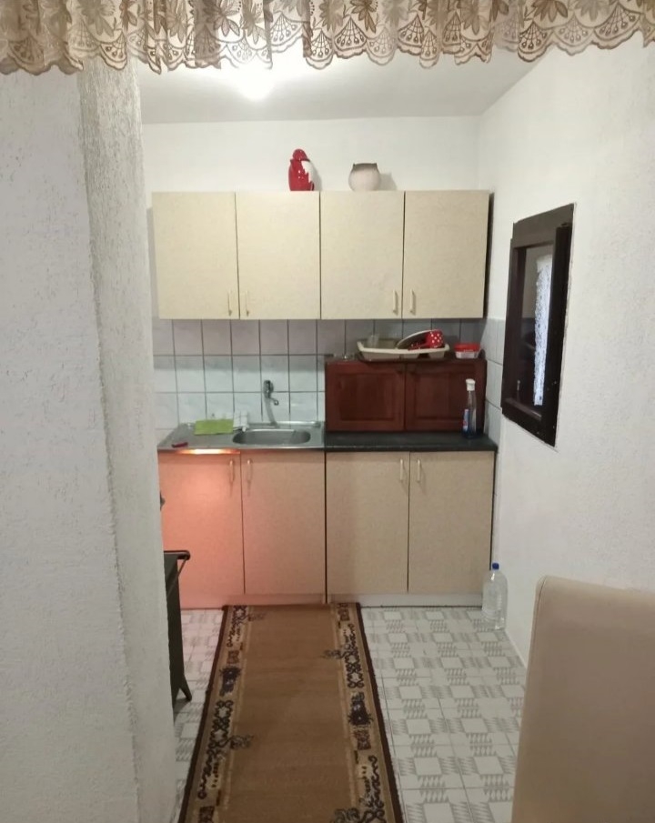 Prodajem kucu u Sjenici