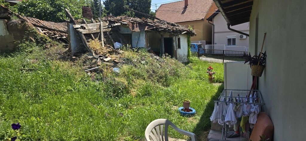 Prodajem plac sa kucom u centru Smedereva