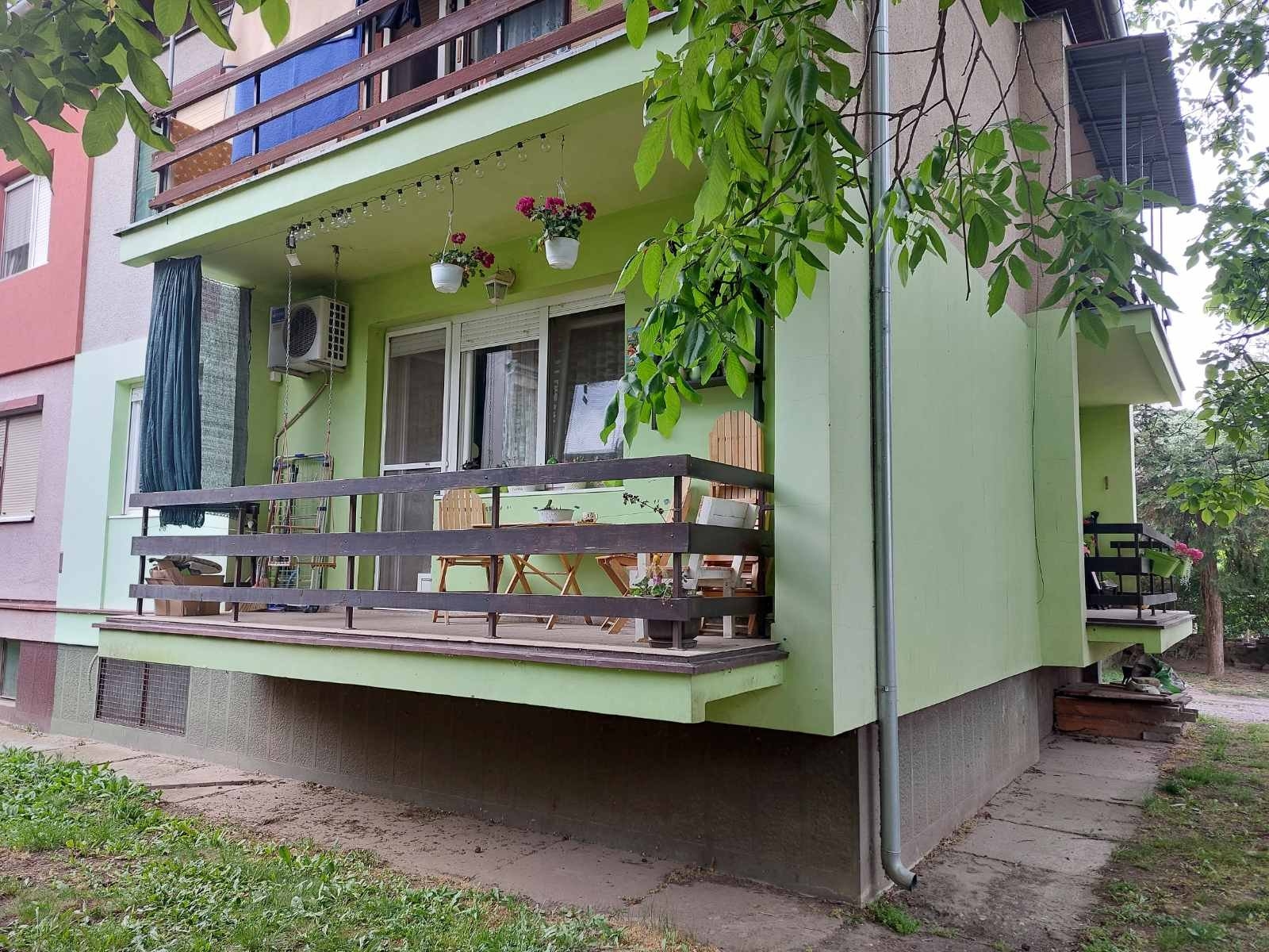 Odlican trosoban stan u Beceju