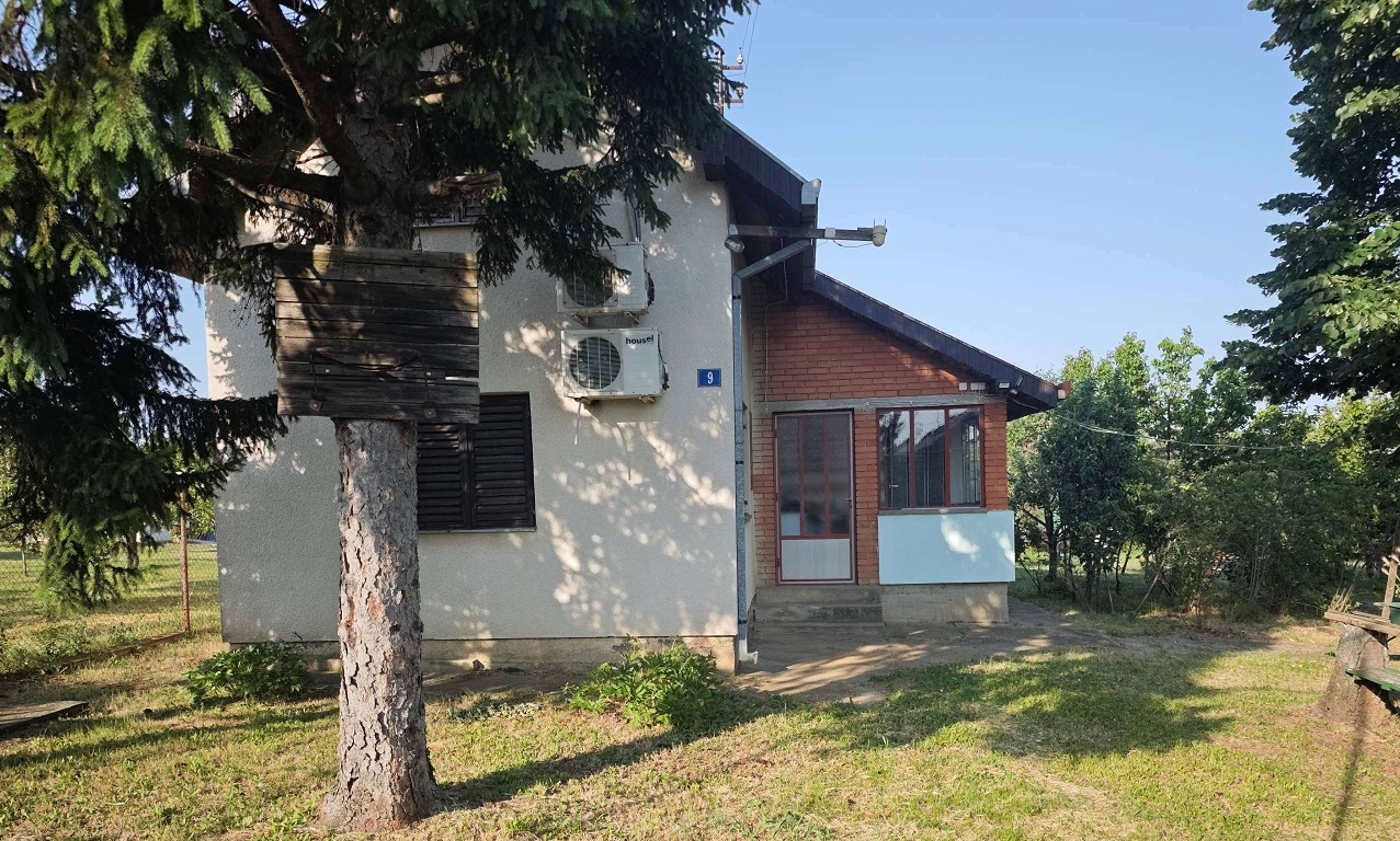 Vikendica sa pogledom na Srem