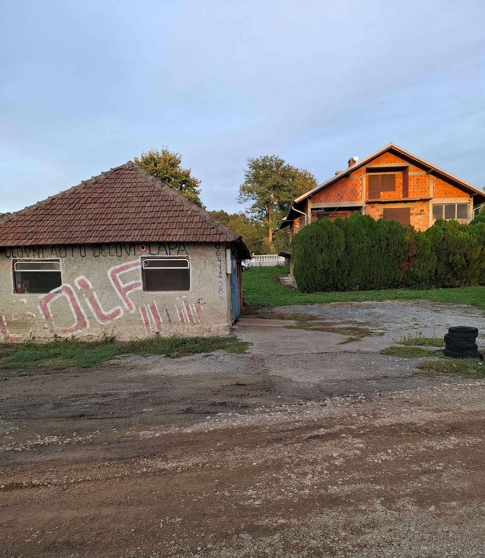 Prodajem kucu Đurinci-Sopot