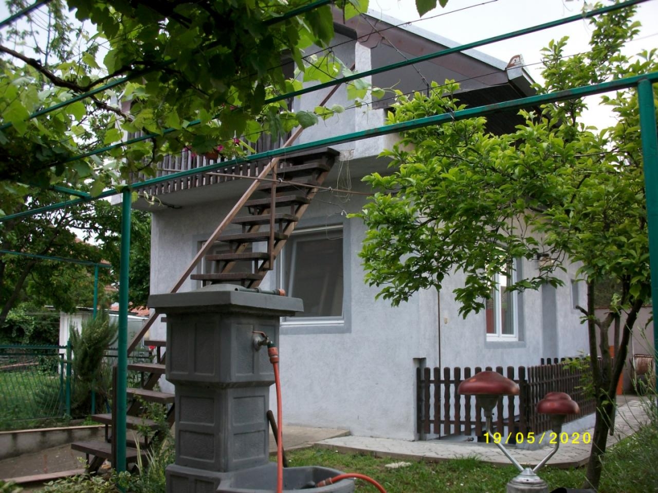 Prodajem kucu u Batajnici