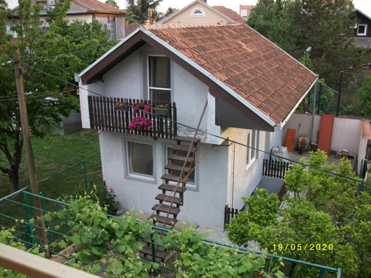 Prodajem kucu u Batajnici