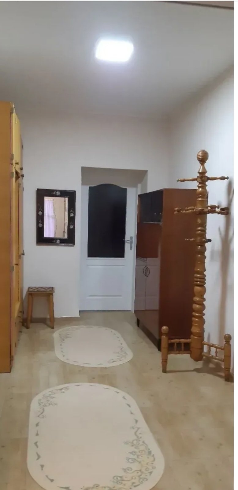 Prodajem kucu u Beceju