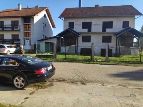 Prodaje se porodicna kuca u Apatinu