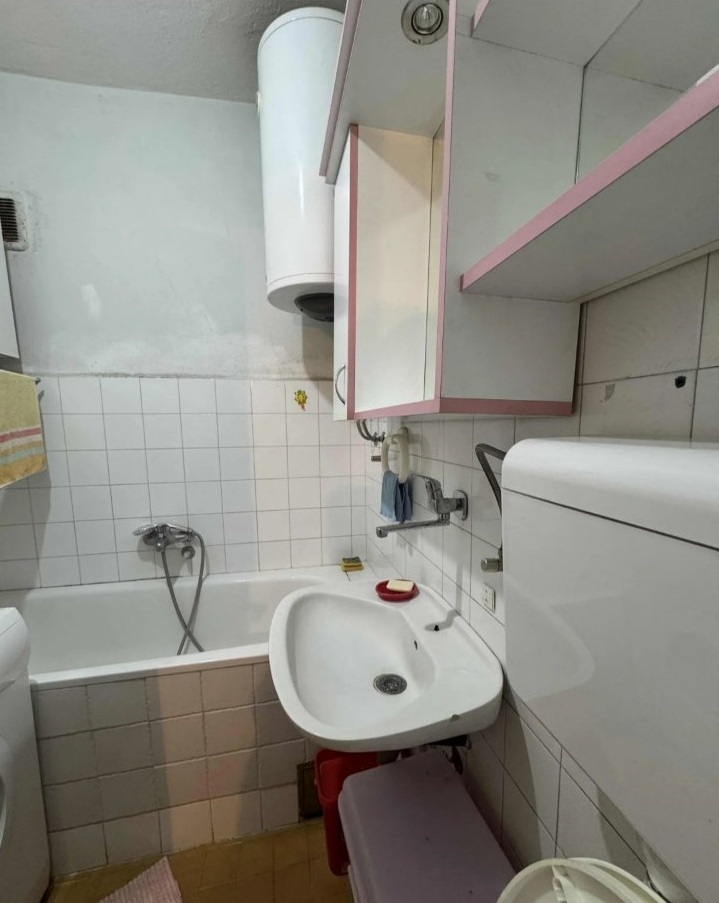 Prodaje se prelep stan u Knjaževcu Prodaje se prelep stan u Knjaževcu