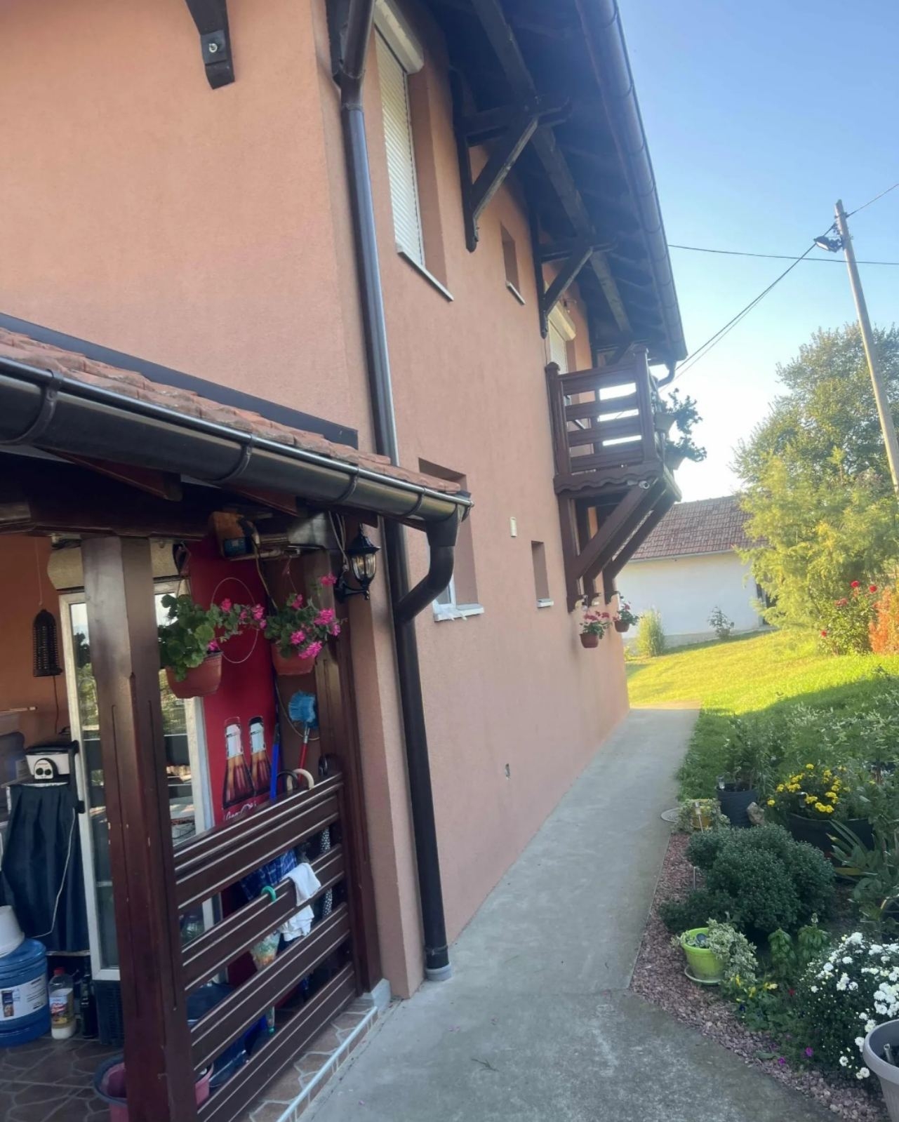 Prodajem seosko domacinstvo Brdjani