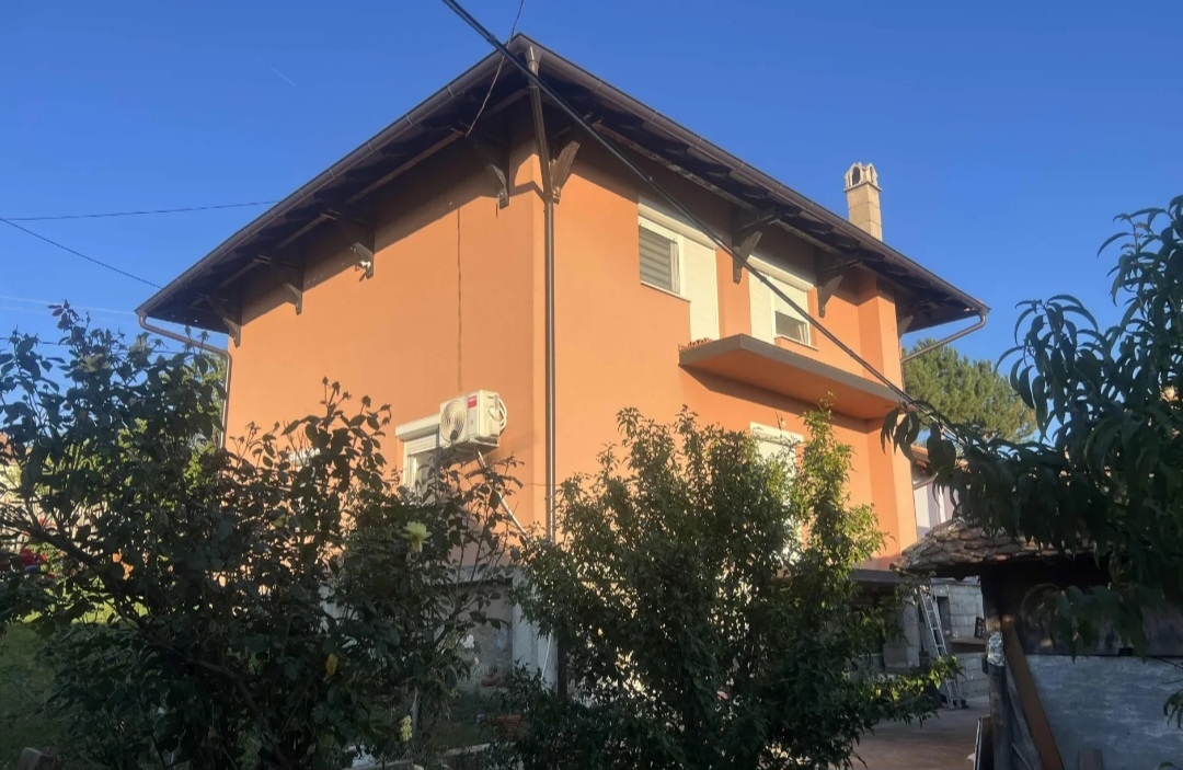 Prodajem seosko domacinstvo Brdjani