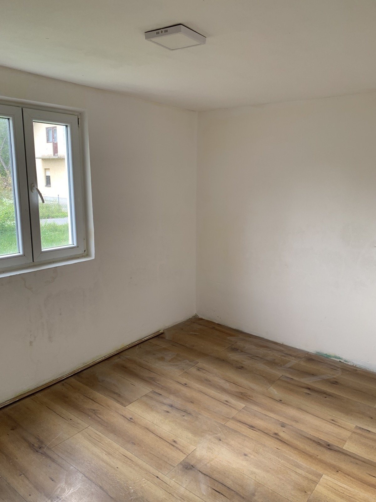 Prodajem kucu u Rudovcima-Lazarevac