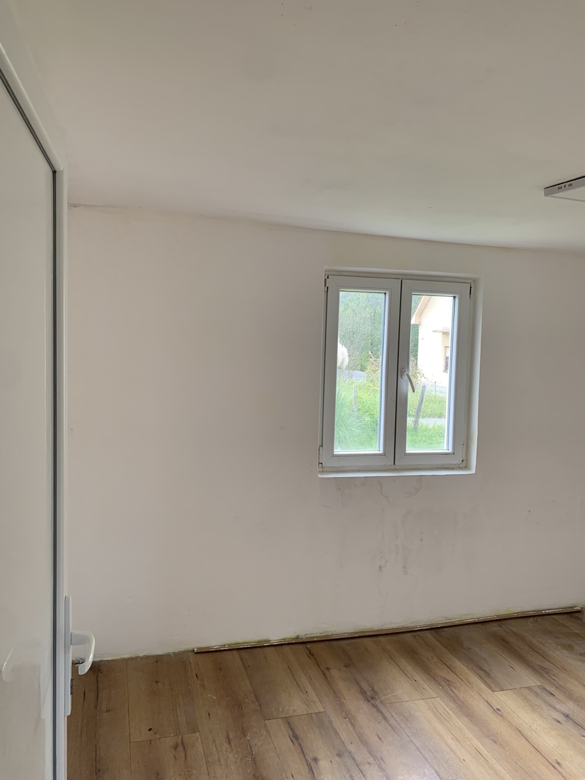 Prodajem kucu u Rudovcima-Lazarevac