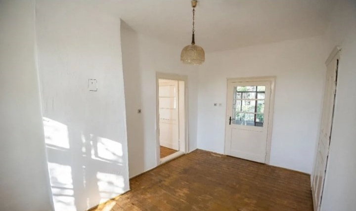 Prodajem salas u Srbobranu