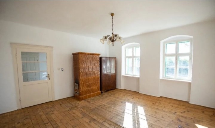 Prodajem salas u Srbobranu