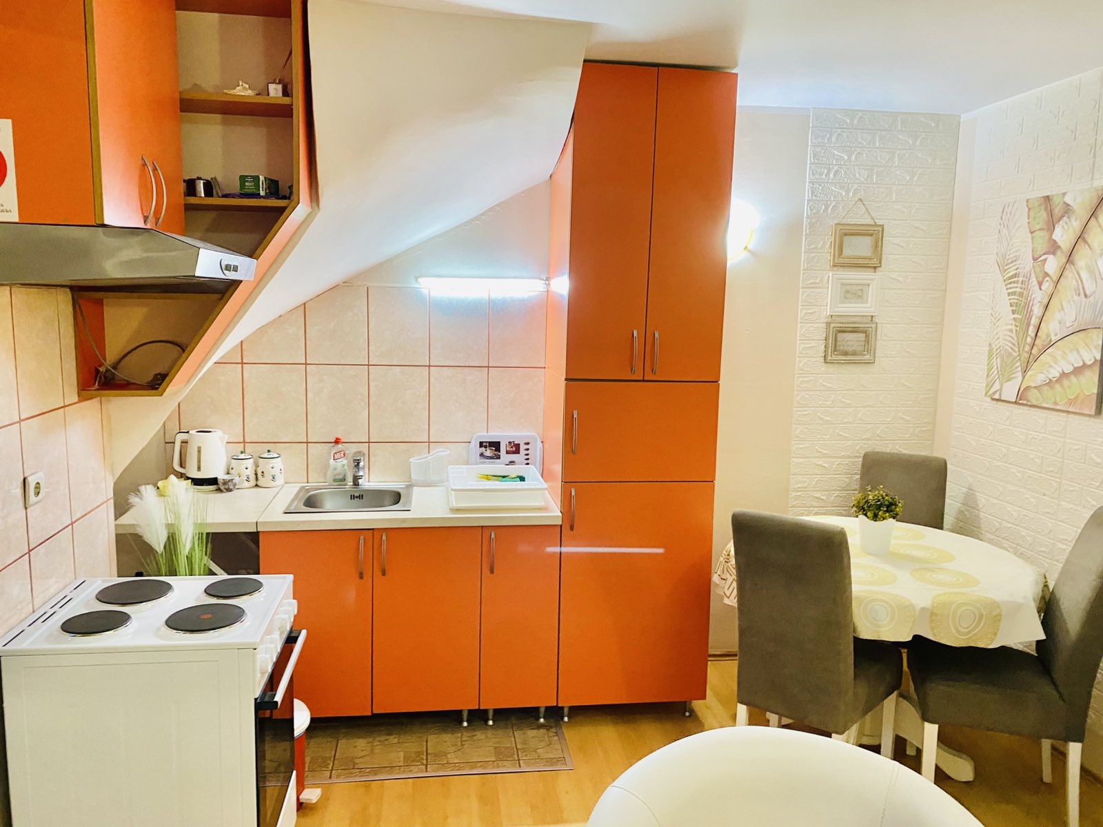 Prodajem apartman na Divcibarama