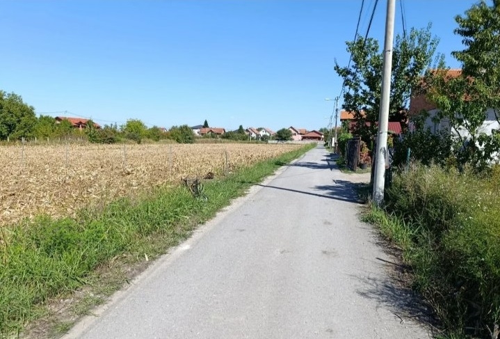 Prodajem plac u Borci