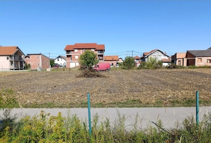 Prodajem plac u Borci