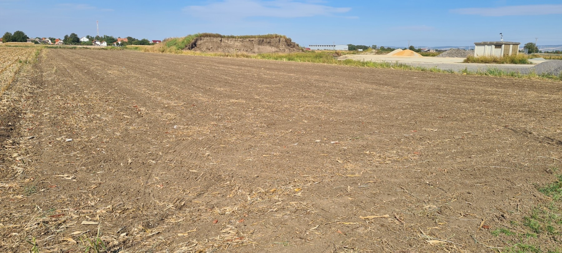 Na prodaju gradj. zemljiste-Sremska Mitrovica