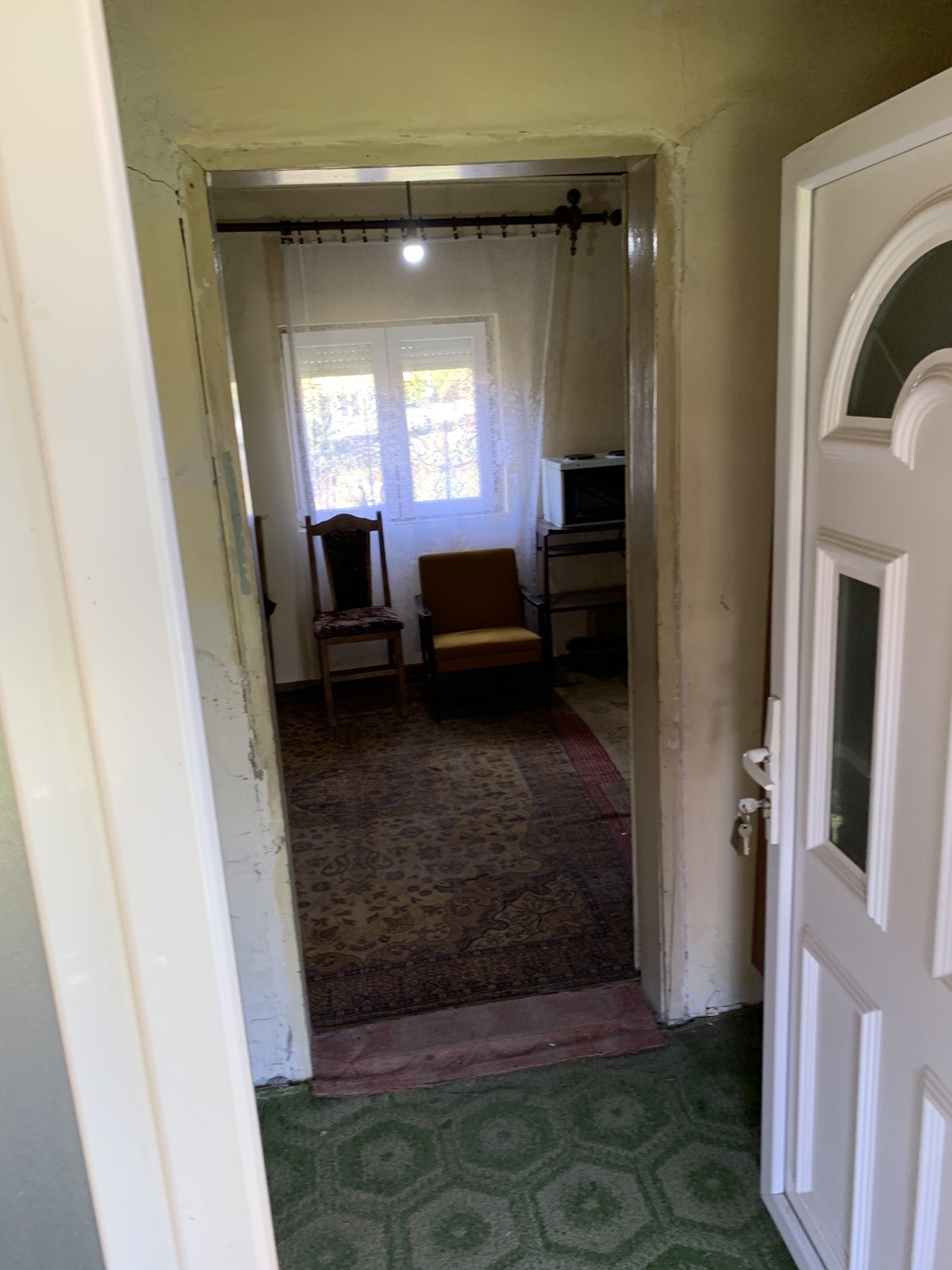 Prodajem dve kuce u Velikim Crljenima