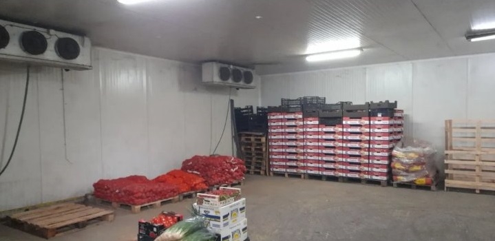 Poslovno-stambeni prostor,hala