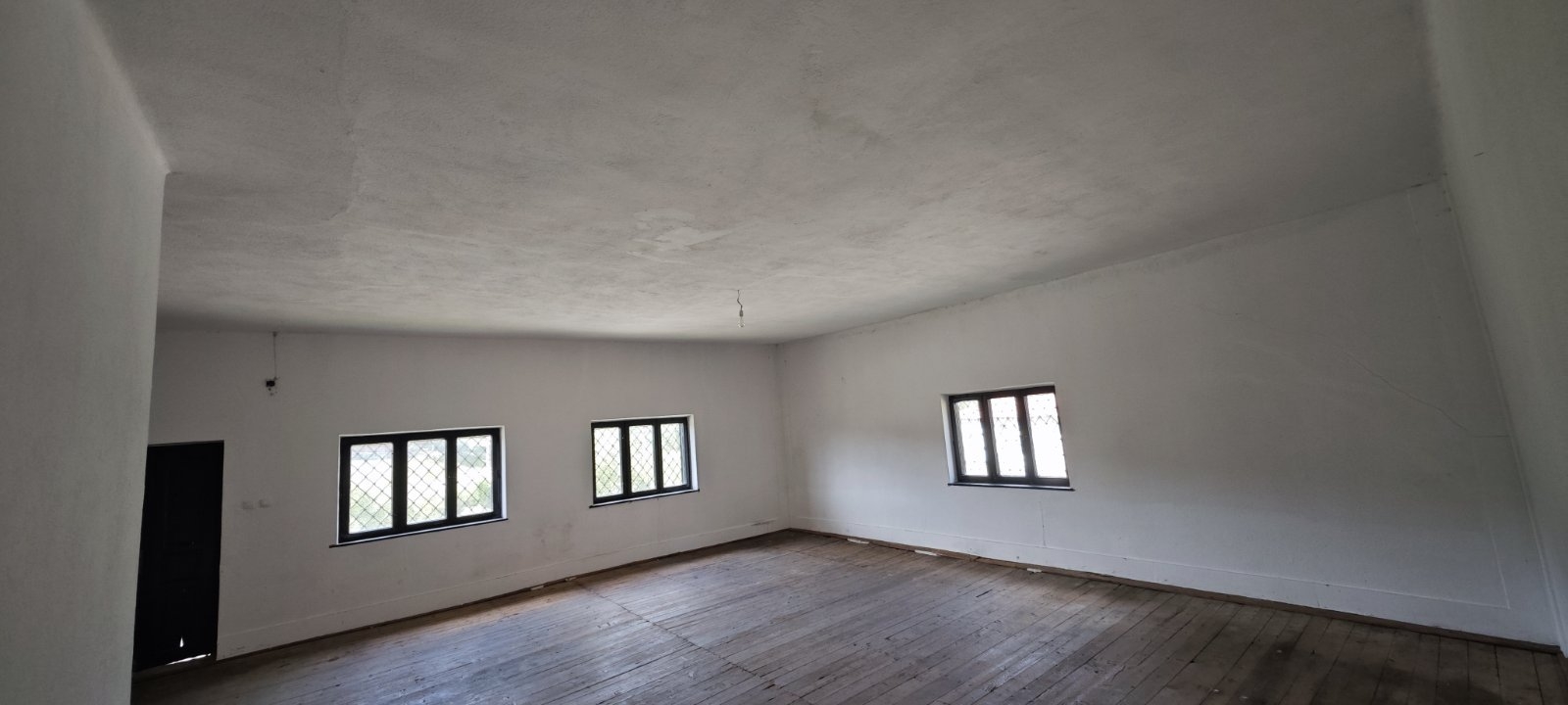 Prodajem poslovno-stambeni objekat