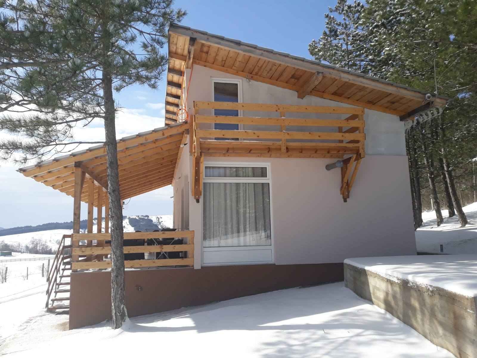 Prodajem vikendicu Divcibare-Tometino Polje