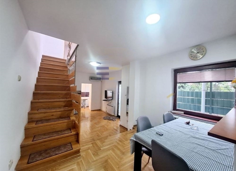 Kuca na prodaju Zvezdara-Uciteljsko Naselje