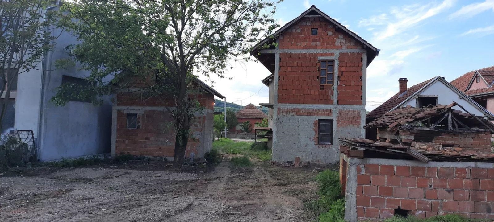 Kuca na atraktivnoj lokaciji Majur-Jagodina