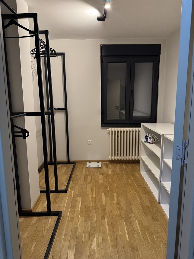 Izdaje se izuzetan,spojeni stan 2u1 90m2 