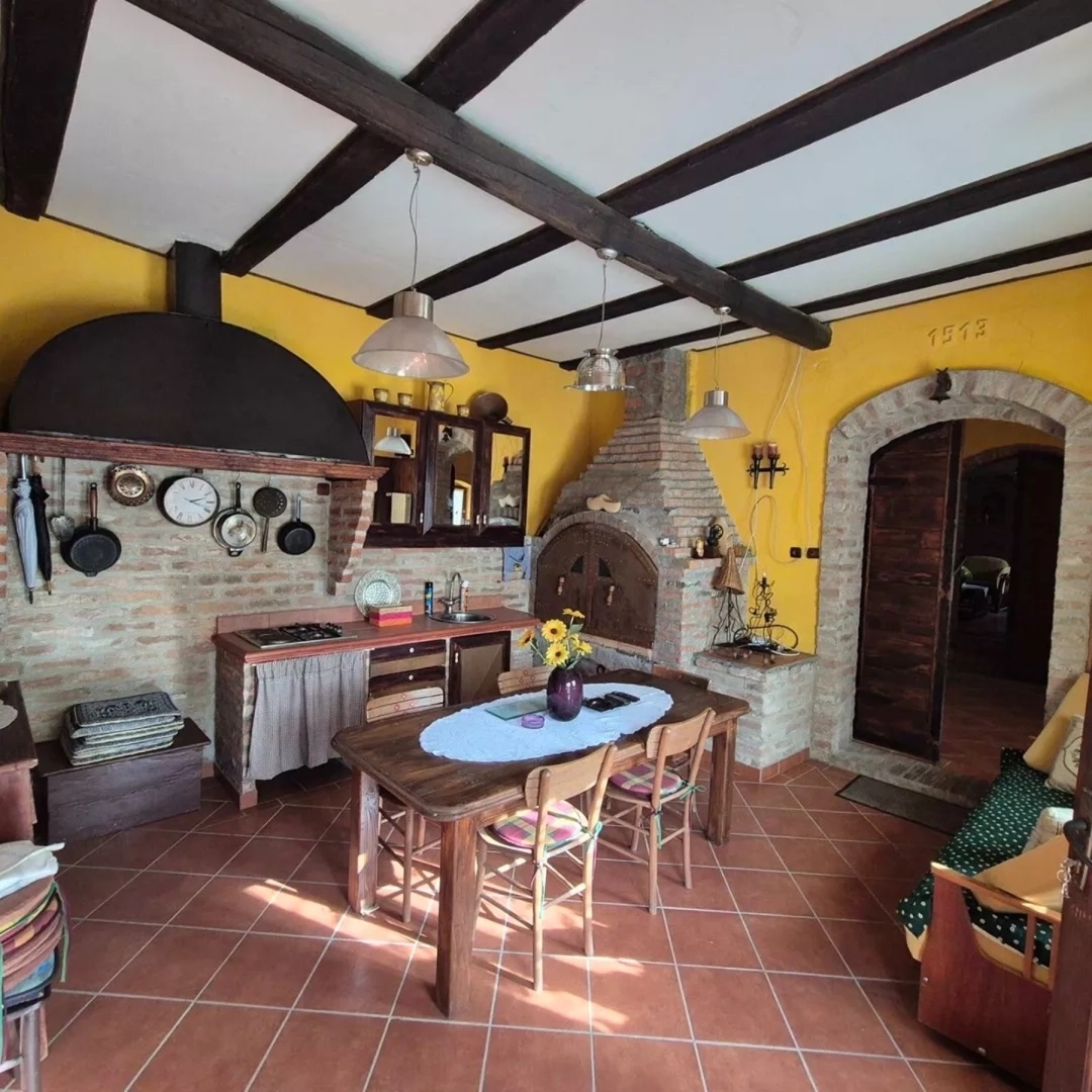 Prodajem izuzetnu kucu na selu,kompletno sredjenu