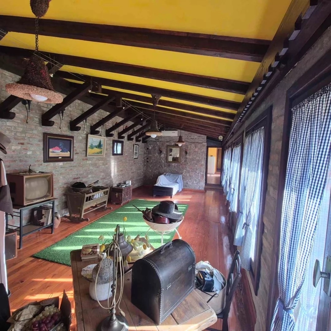 Prodajem izuzetnu kucu na selu,kompletno sredjenu