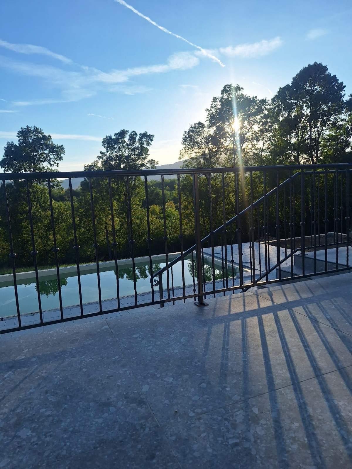 Na prodaju 2 A-Frame kuce sa bazenima