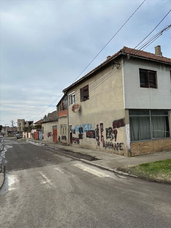 Kuca u samom centru Starih Banovaca