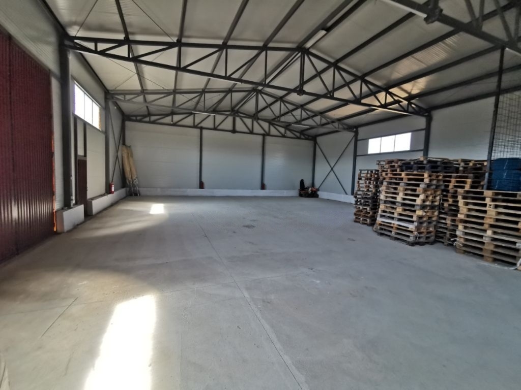 Poslovni prostor u Pojatu