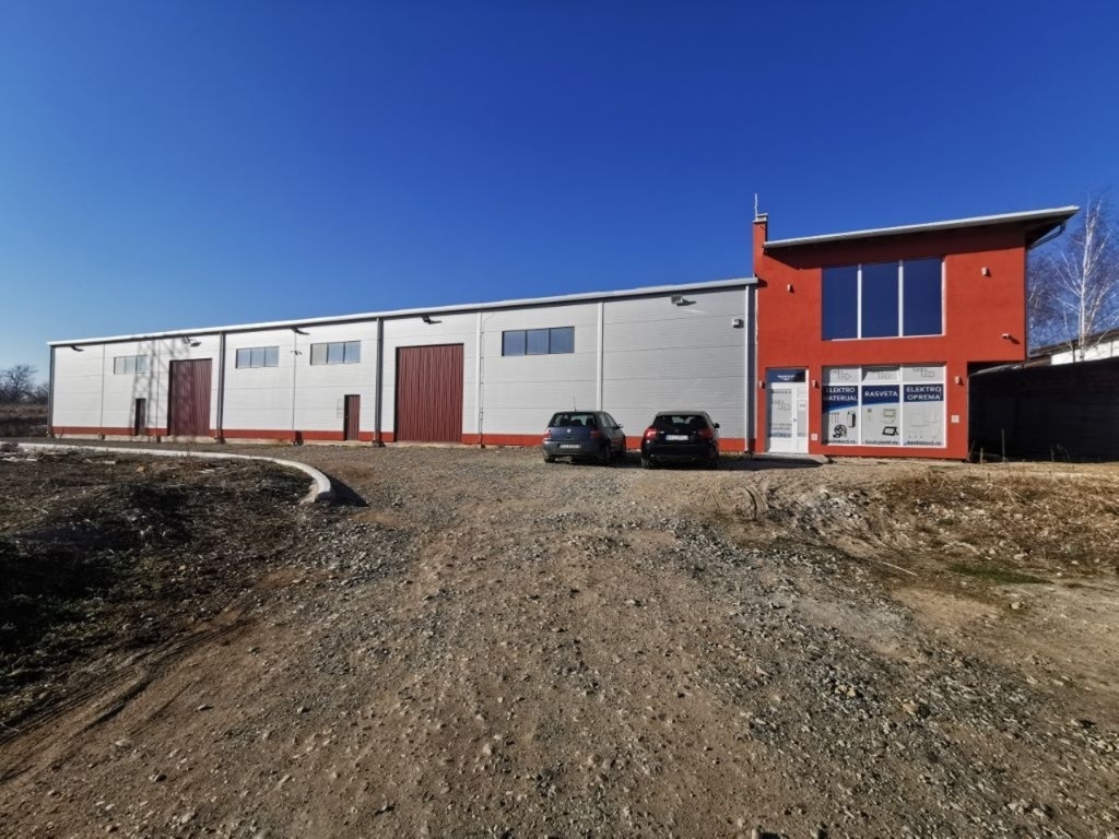 Poslovni prostor u Pojatu