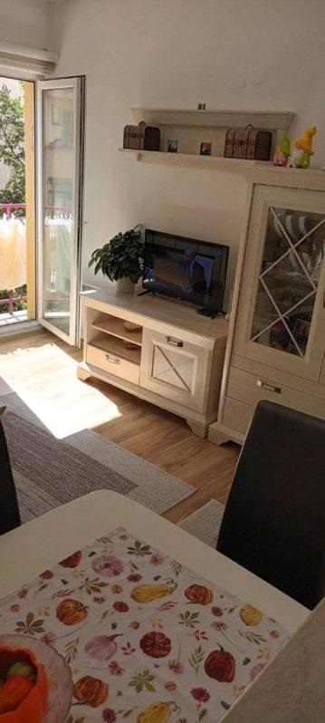 Prodajem nov,moderno opremljen stan