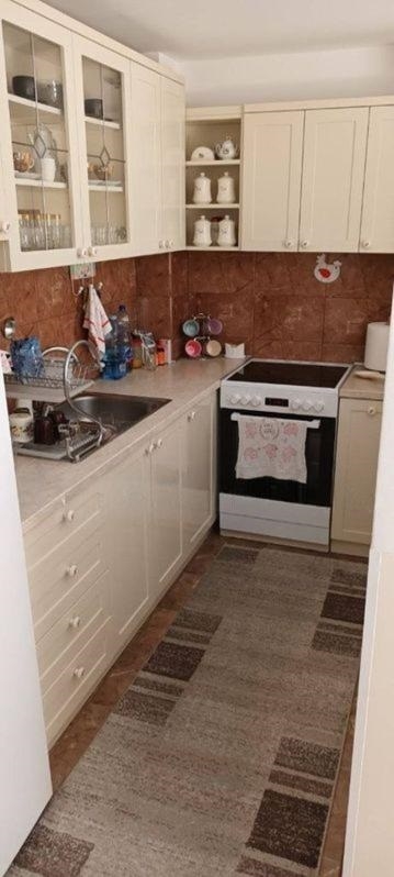 Prodajem nov,moderno opremljen stan