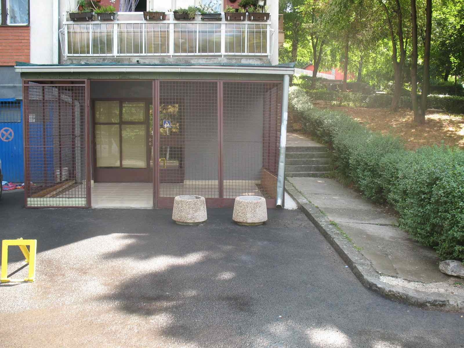 HITNA PRODAJA-uknjizen poslovni prostor 23m2+12m2