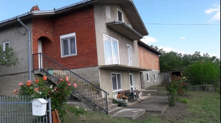 Prodajem kucu u Ramu na Dunavu