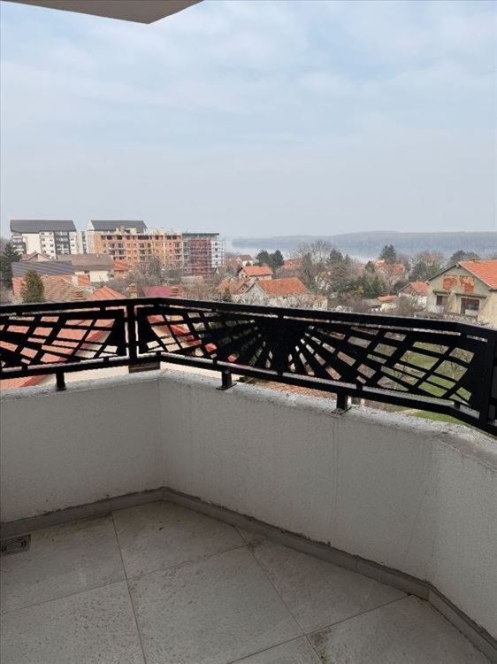 LUX stan sa pogledom na Dunav-Novi Banovci