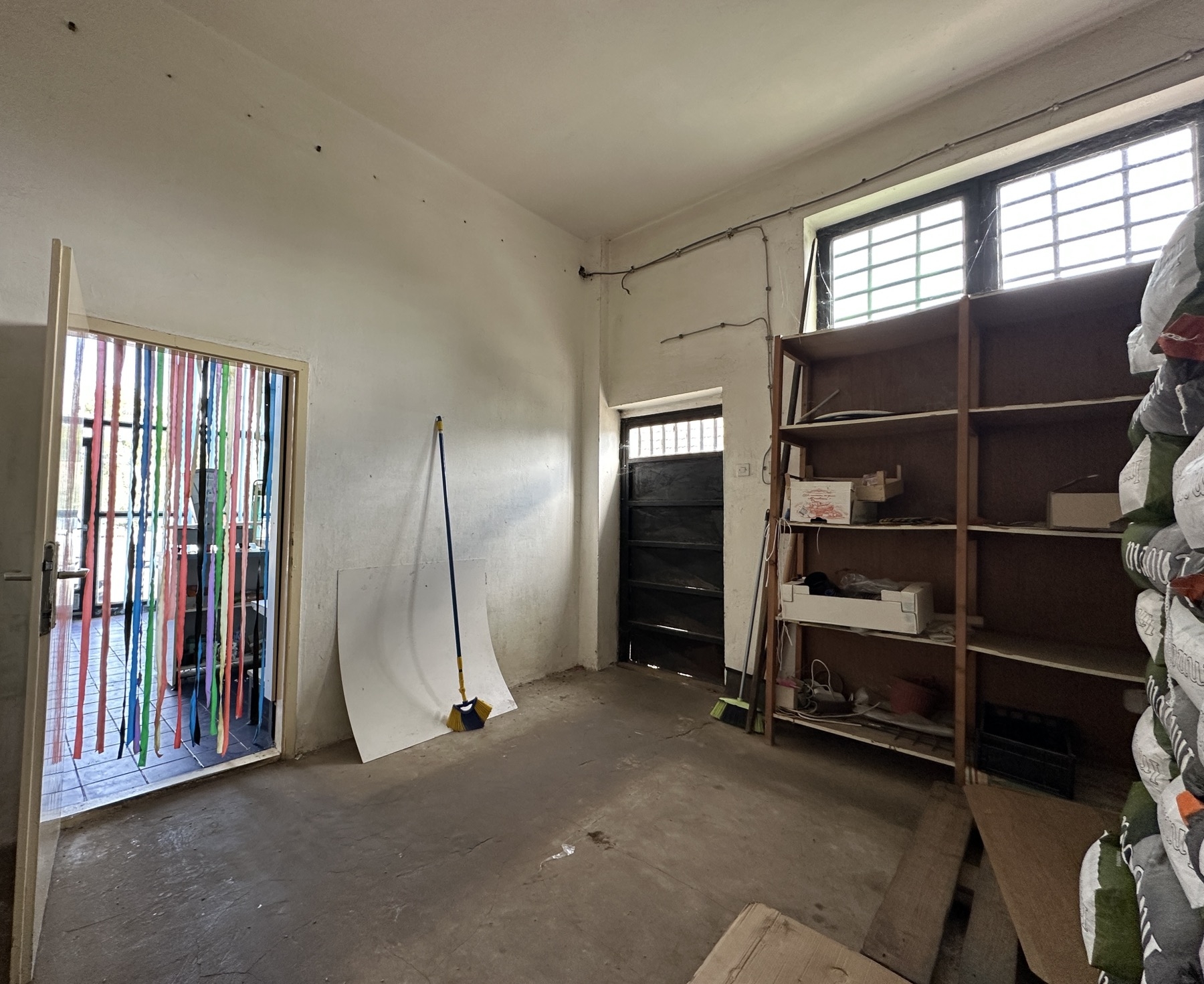 Poslovni prostor 42m2,Lipar-Kula